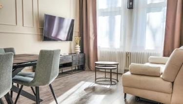 GELI Homes L1 - 2x Zimmer, 2x Kingsize Bett, 1 bis 4 Personen, Parkplatz, TV, Wifi, top Küche, Kaffee, Tee - Foto 5