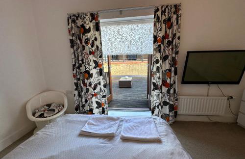 2 Bedroom Riverside Property with Roof Terrace - Foto 8