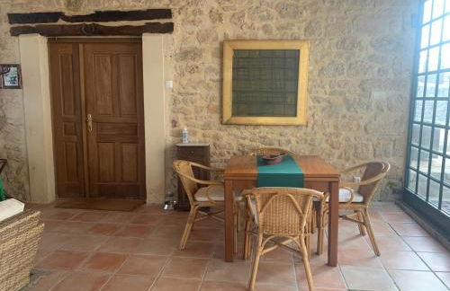 casa rural de un artista en plena naturaleza piscina y parque de esculturas en villarcayo - Photo 36
