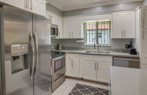 El Portal Vacation Rental about 9 Mi to Miami! - Foto 13