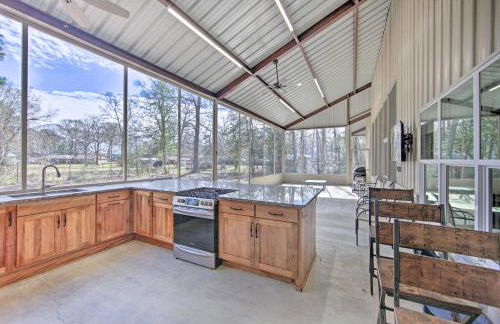 Home with Screened Porch - Near Toledo Bend Lake! - Foto 1
