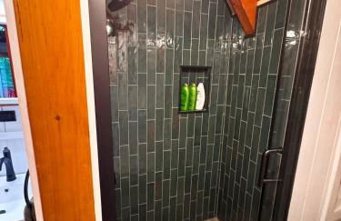 Nine Sides Lodge- Cozy A-Frame makes base camp for ADK Adventures - Foto 24