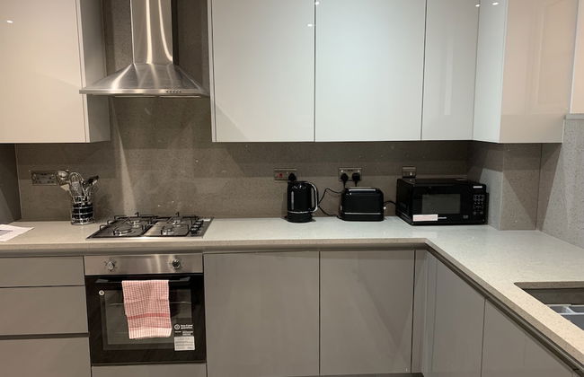 Stunning 2-bed Apartment in Barking - Foto 8