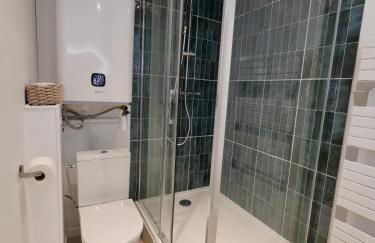 D-Day Suites - Photo 71