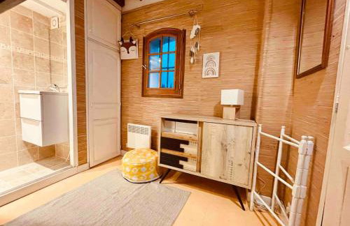 Small Provencal Castle with Swimming Pool, Tennis, Gym & Calm - Foto 31