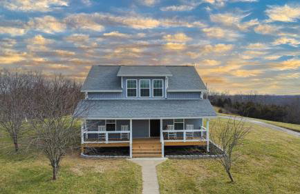 Spacious Home 4BR Fire Pit, Patio Hot Tub - Foto 69