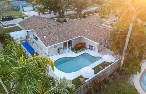 Heated Pool Mini Golf Game Room Fire Pit - Foto 8