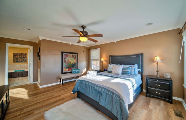 Sunset View 3 BDR Close to Downtown! - Photo 2