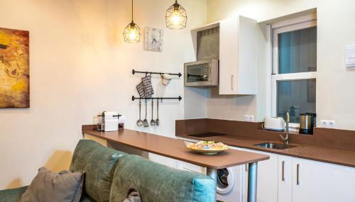 Acogedor estudio en Cuatro Caminos by beBalmy - Foto 3, minibar