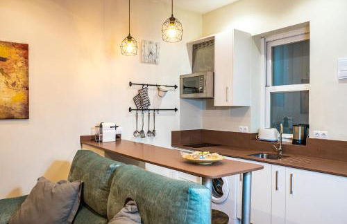 Acogedor estudio en Cuatro Caminos by beBalmy - Photo 3