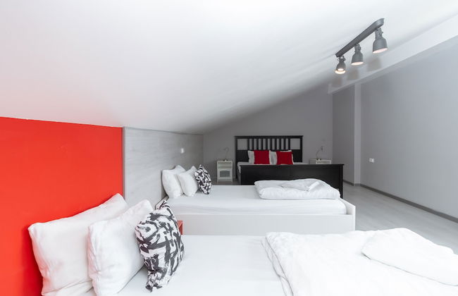 Stories Hub - Photo 41