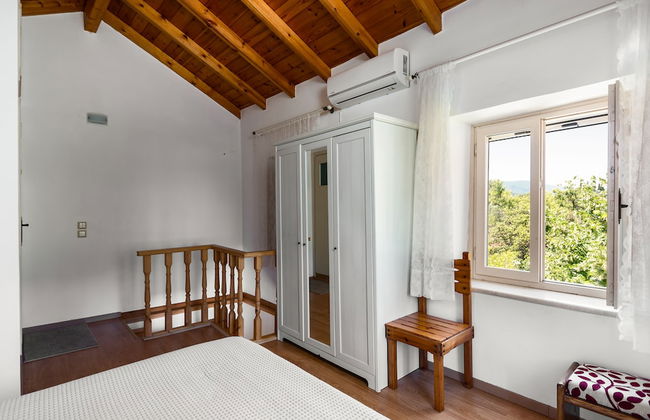 Traditional Rustic Maisonette By Konnect - Photo 3