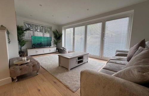 2bed Ground Floor flat + garden - Foto 1