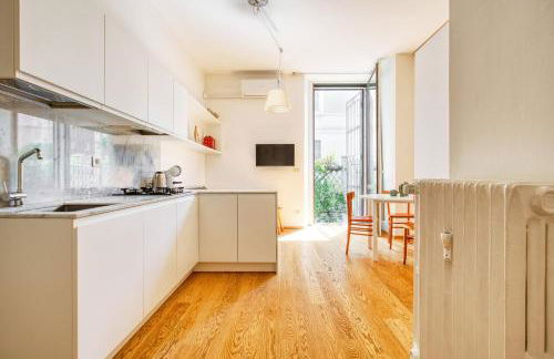 Just Urban Stays - Bilocale con Spazio Esterno - 10 min Duomo in tram - Foto 21