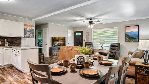 Guest Favorite Cottage Nr Dollywood Hot Tub, Fire Pit, Cable - Foto 4