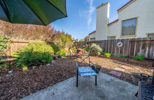 Succulents and Seashells - Coastal Paradise by Beach - Foto 58