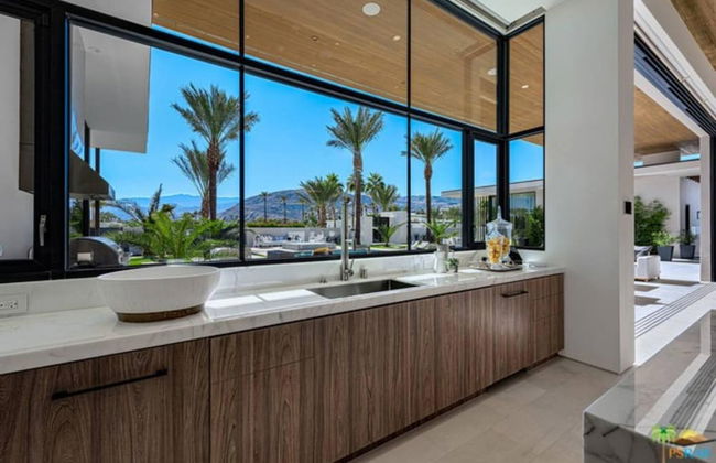 Luxurious Rancho Mirage Estate w Pool Spa - Photo 16