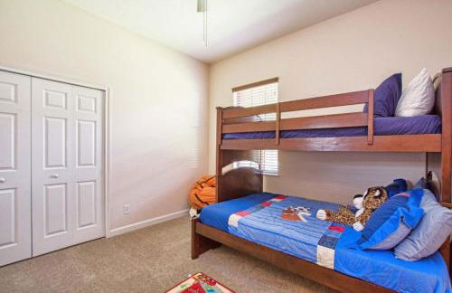 Private Oasis With Pool & Spa- 3400clr 4 Bedroom Home by RedAwning - Foto 53