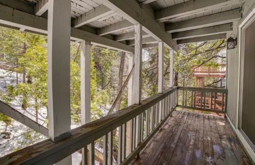 Peaceful Pines Running Springs Home with 3 Decks - Foto 18