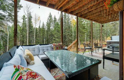 Pinetop Cabin Hot Tub BBQ Arcade Scenic Escape - Foto 4