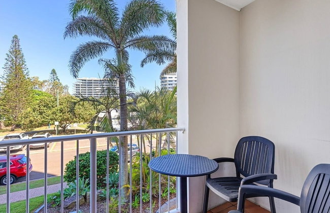 Elouera Tower Beachfront Apartments - Photo 46