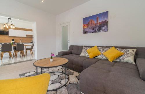 S&I Peaceful Holiday Home With Pool & Jacuzzi - Foto 7