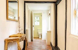 Dorney Windsor Legoland 5 Star Stay for upto 14 guests - Photo 38