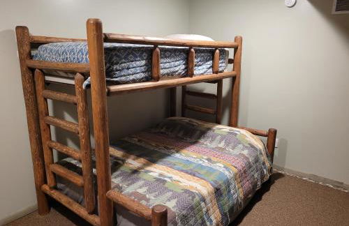 Hazel's Goose Creek Lodge - Private Riverfront! - Foto 43