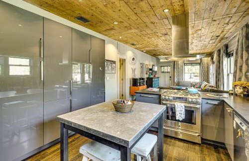 Walk to SoCo: Home w/ Decks & City Views in Austin - Foto 8