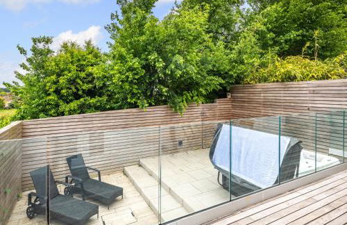 The May Tree - Foto 16