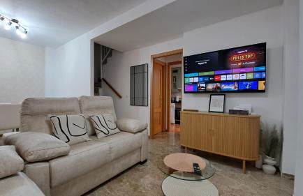 Apartamentos Maria Cristina con parking privado gratis - Foto 2