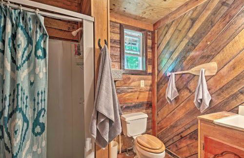 Creekside Cabin with Deck in Pisgah Forest! - Foto 13