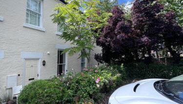 Fabulous 2 bed Historic Ground floor apartment Belper with free car parking next to property - Foto 5