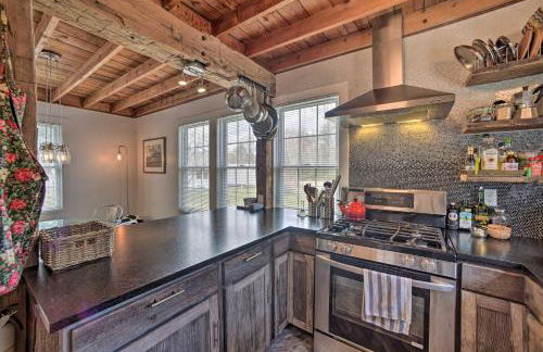 Charming Cottage with Yard - 2 Mi to Tinker St! - Foto 12