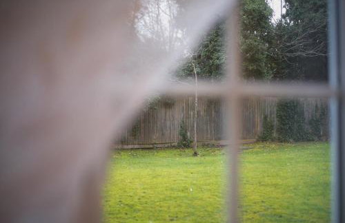 Entire modern 2 Bedroom 2 bathroom Flat in Pinner - Foto 20