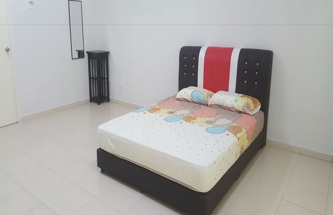 Homestay Ainizie Melaka - Photo 2