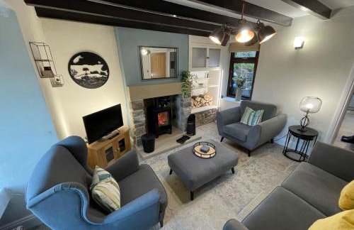 Muddy Paws Cottages - The Nook - Photo 9