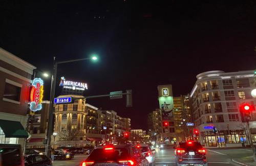 Glendale Americana 2 Bedroom 2 Bathroom Condo - Foto 1