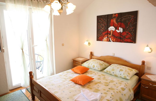 Sea front stone house - Photo 17