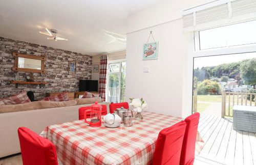 Boos Bungalow - Photo 12