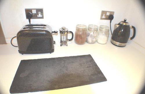 360 Serviced Accommodations - Brentwood 2 Bedroom Executive Apartment with Secure Parking - Foto 15