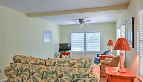 Secluded and Quiet Coastal Home 1 Mile to Boat Ramp - Foto 2