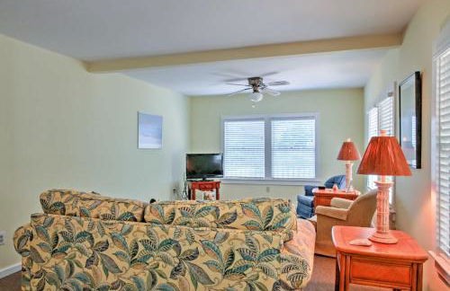 Secluded and Quiet Coastal Home 1 Mile to Boat Ramp - Foto 2