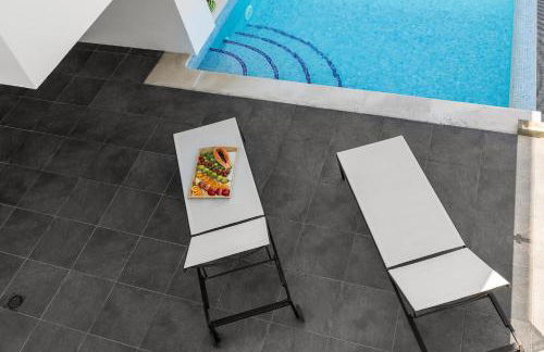 Poolside & Seaview Villa - Foto 31