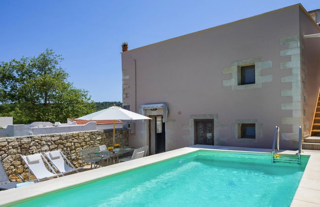 Cozy Holiday Home With Pool and Whirlpool in Maheri - Foto 1