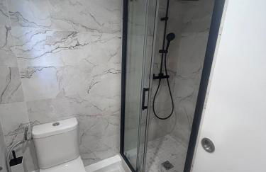 Charmant studio neuf et meublé - Foto 9