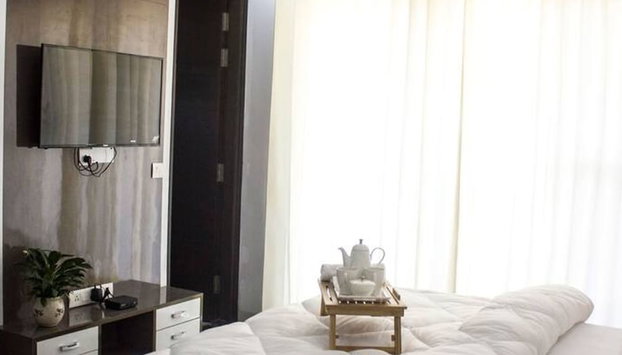 Parfait Street 3bhk Service Apartment Near Fortis - Foto 2, Habitación