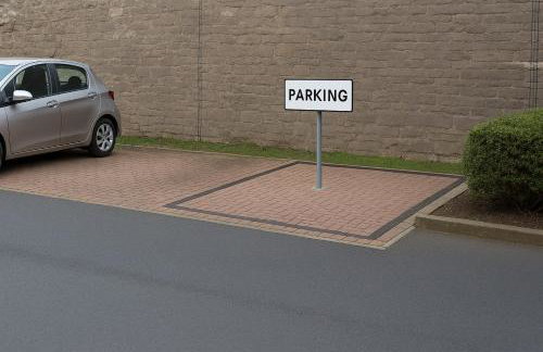 Waterfront Walk 3 Bedroom Apartment with Parking Pets and Workspace - Foto 29