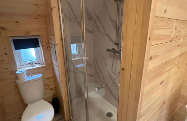 Croft 52 Cabins - Photo 7