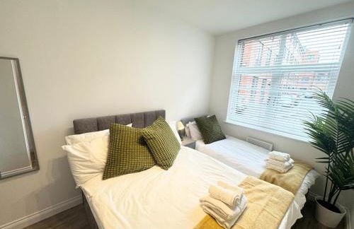 STUNNING APARTMENT - 2 DOUBLE BEDROOMS - EN-SUITE - FREE ALLOCATED PARKING - JQ QUARTER - BIRMINGHAM CITY CENTRE - SLEEPS 6 GUESTS - 2 BATHROOMs - Foto 21